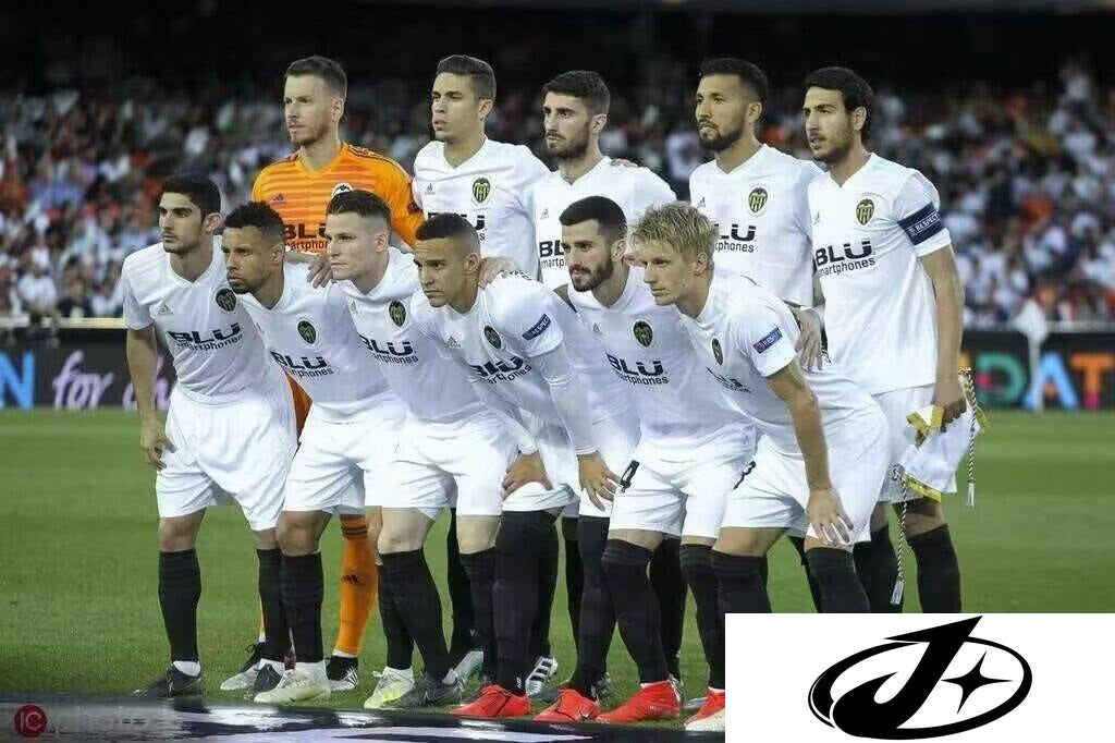 32d75bf6892b56f3e8afcb42.jpg