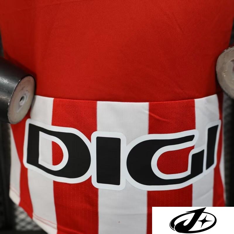 57de95d016950fea.jpg