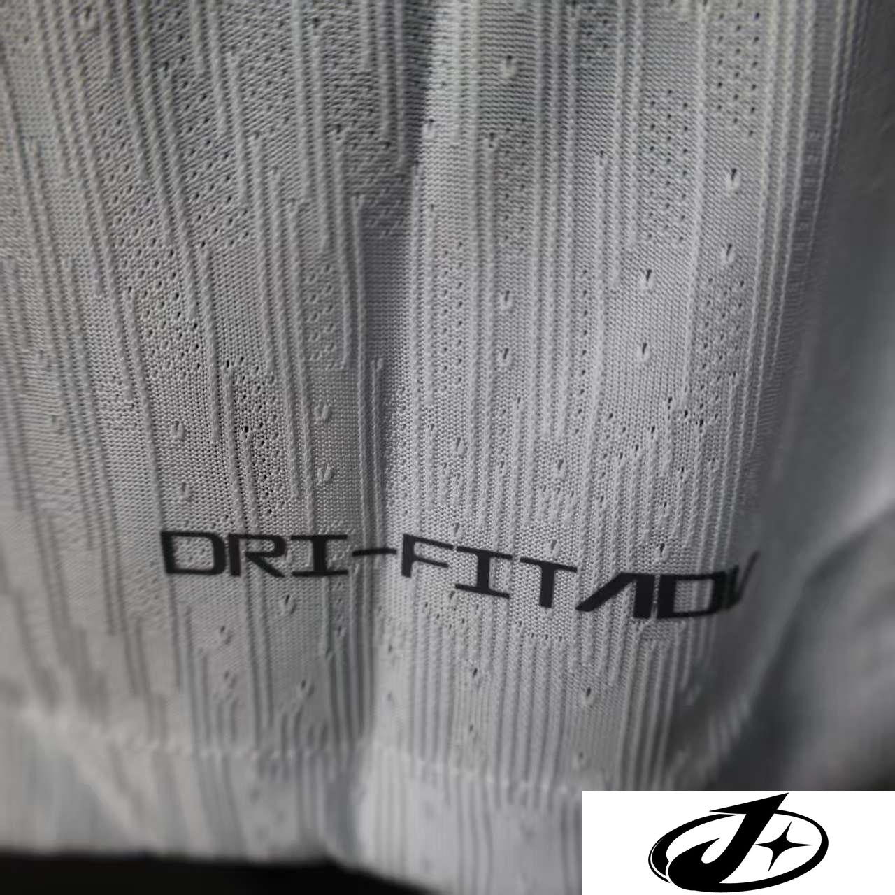 b3cbd04dc95f67b8.jpg