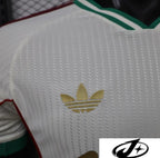 Player Version 26/27 Liverpool FC Off-White with Gold Crest Special Edition Away Jersey
